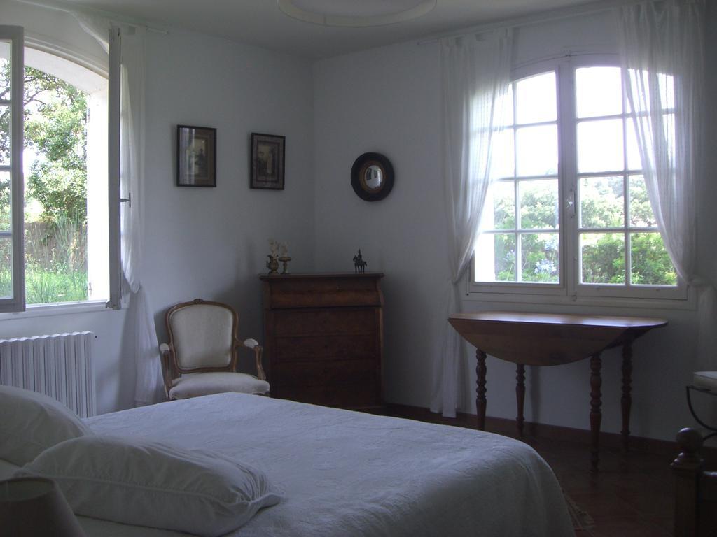 Le Mas De Notre-Dame Bed and Breakfast La Londe-les-Maures Δωμάτιο φωτογραφία